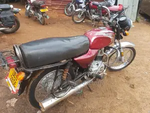 Bajaj Boxer BM100ES 2018 Red