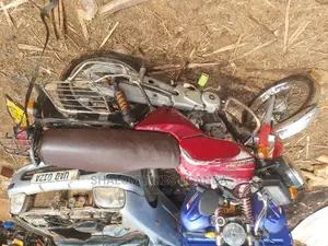 Bajaj Pulsar 180 2019 Red
