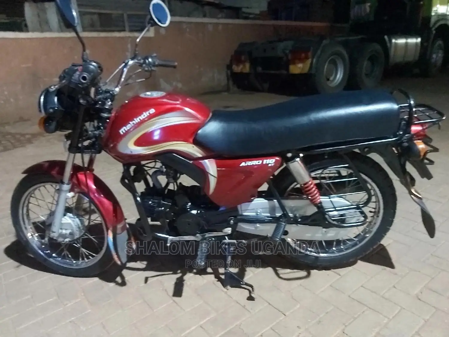 Mahindra Mojo 2018 Red