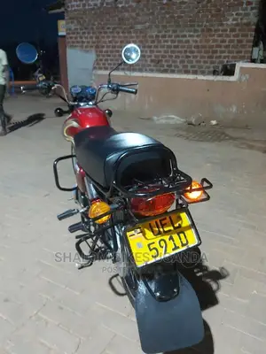 Mahindra Mojo 2018 Red