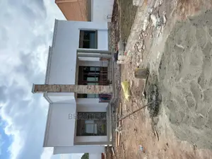 Furnished 4bdrm House in Kira for Sale