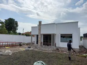 Furnished 4bdrm House in Kira for Sale