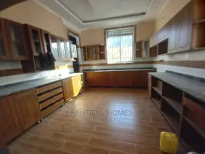 Furnished 6bdrm House in Kisaasi Corporate, Central Division for Sale