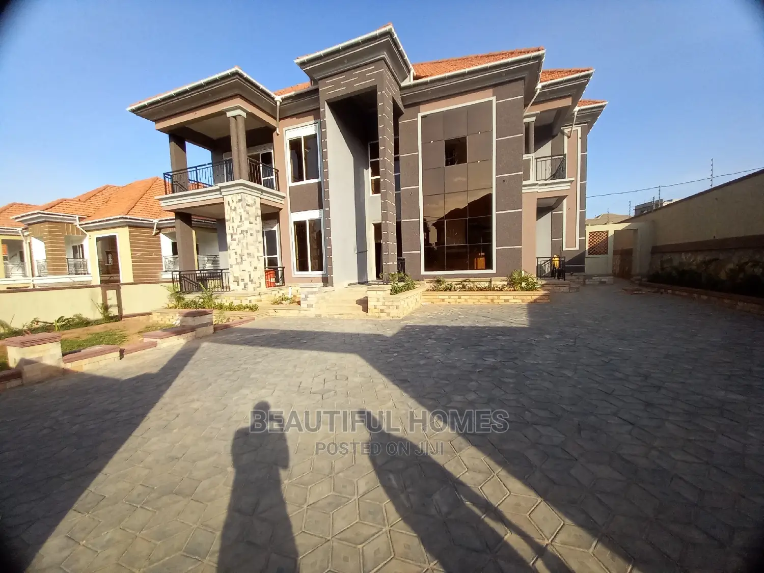 Furnished 6bdrm House in Kisaasi Corporate, Central Division for Sale