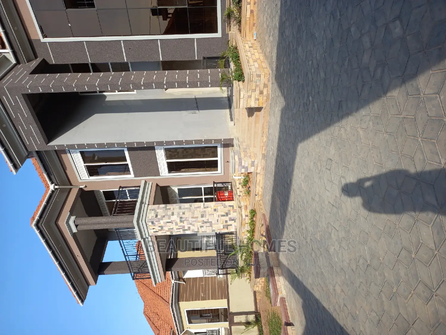 Furnished 6bdrm Mansion in Kisaasi Ministers, Central Division