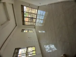 Furnished 5bdrm Mansion in Kira Mamerito Road, Central Division