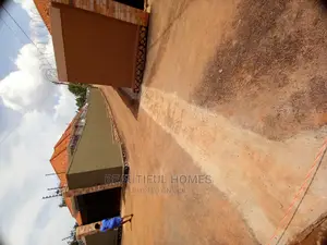 Furnished 5bdrm House in Kisaasi, Central Division for Sale