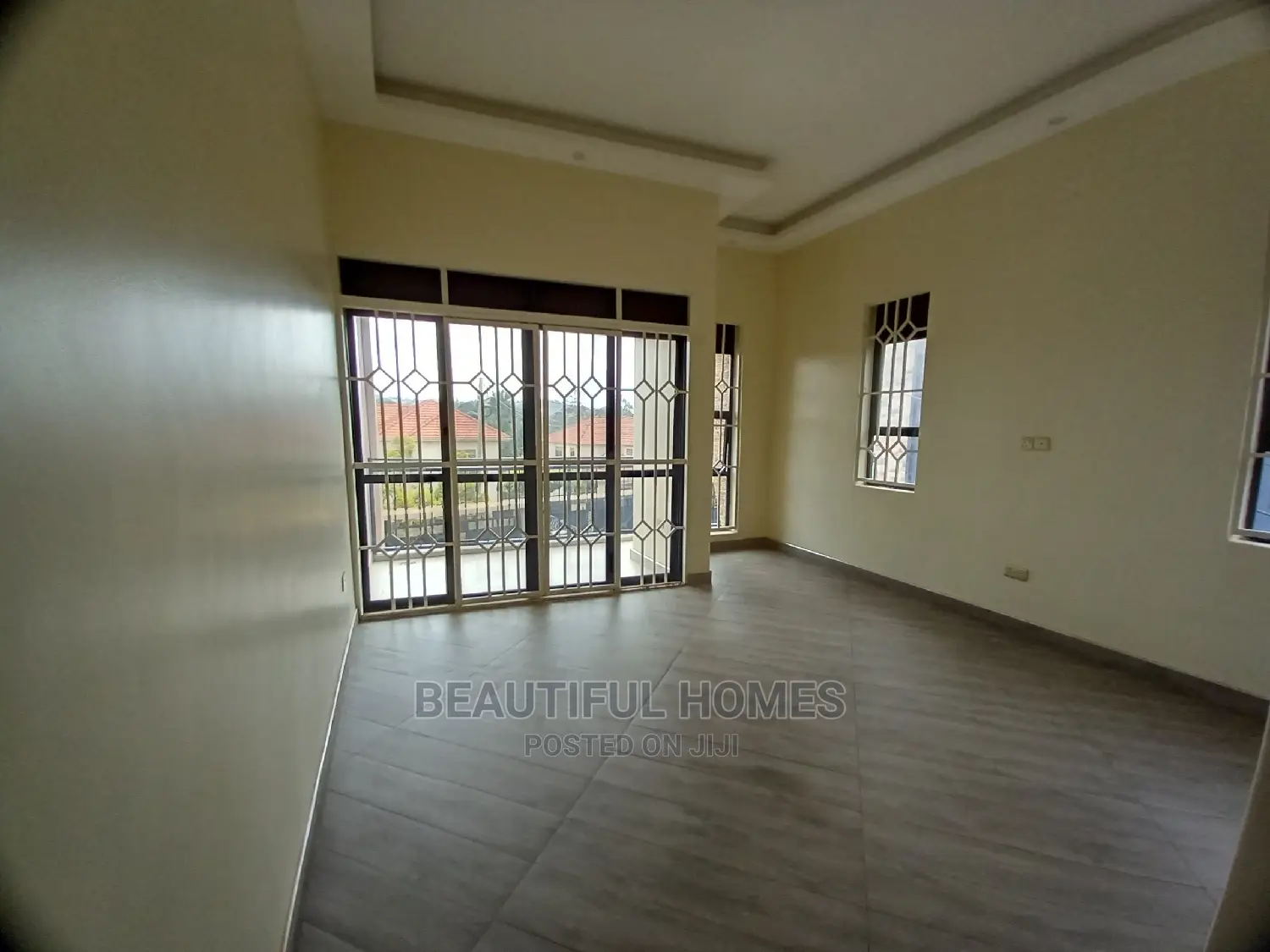 Furnished 5bdrm Mansion in Kira Ministers for Sale
