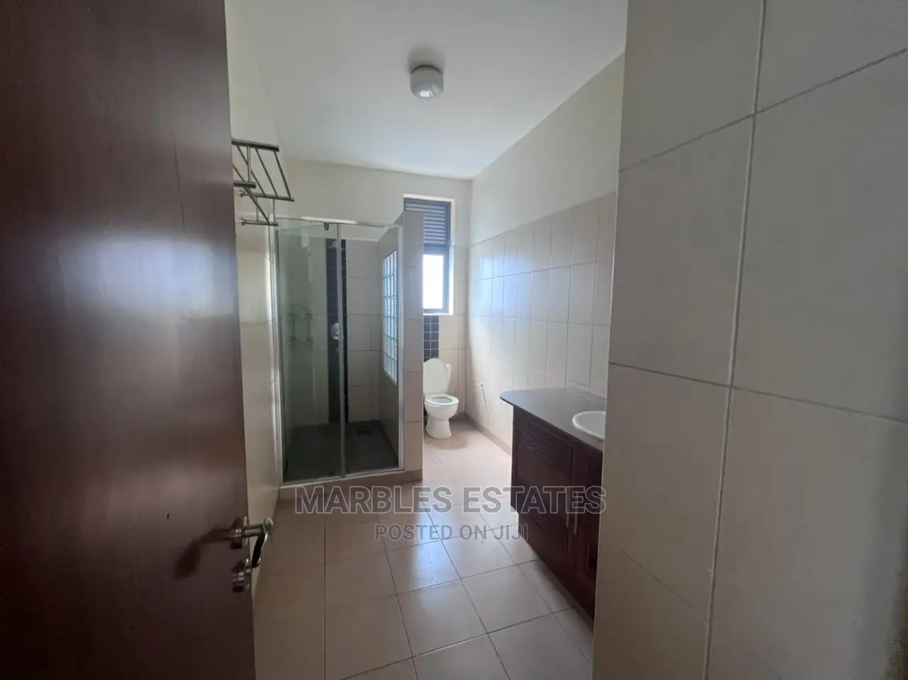 5bdrm Townhouse/Terrace in Kololo, Central Division for Rent