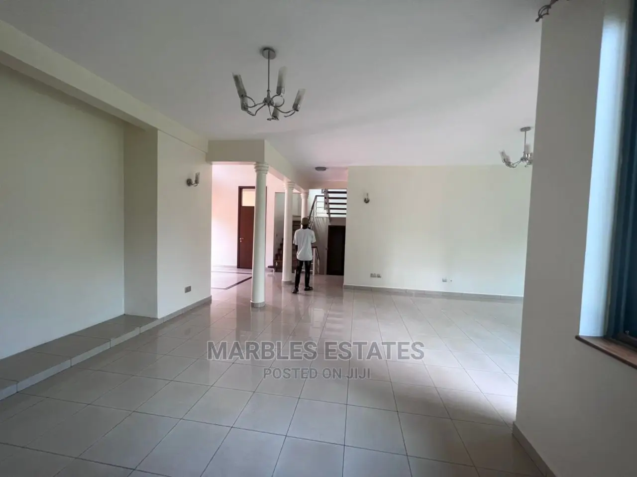 5bdrm Townhouse/Terrace in Kololo, Central Division for Rent