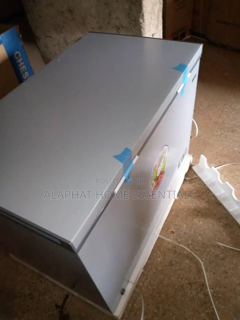 Spj Chest or Deep Freezer 395litres
