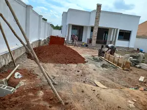 Furnished 4bdrm House in Kira for Sale