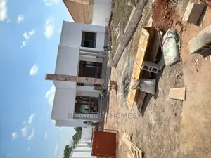 Furnished 4bdrm House in Kira for Sale