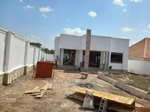 Furnished 4bdrm House in Kira for Sale