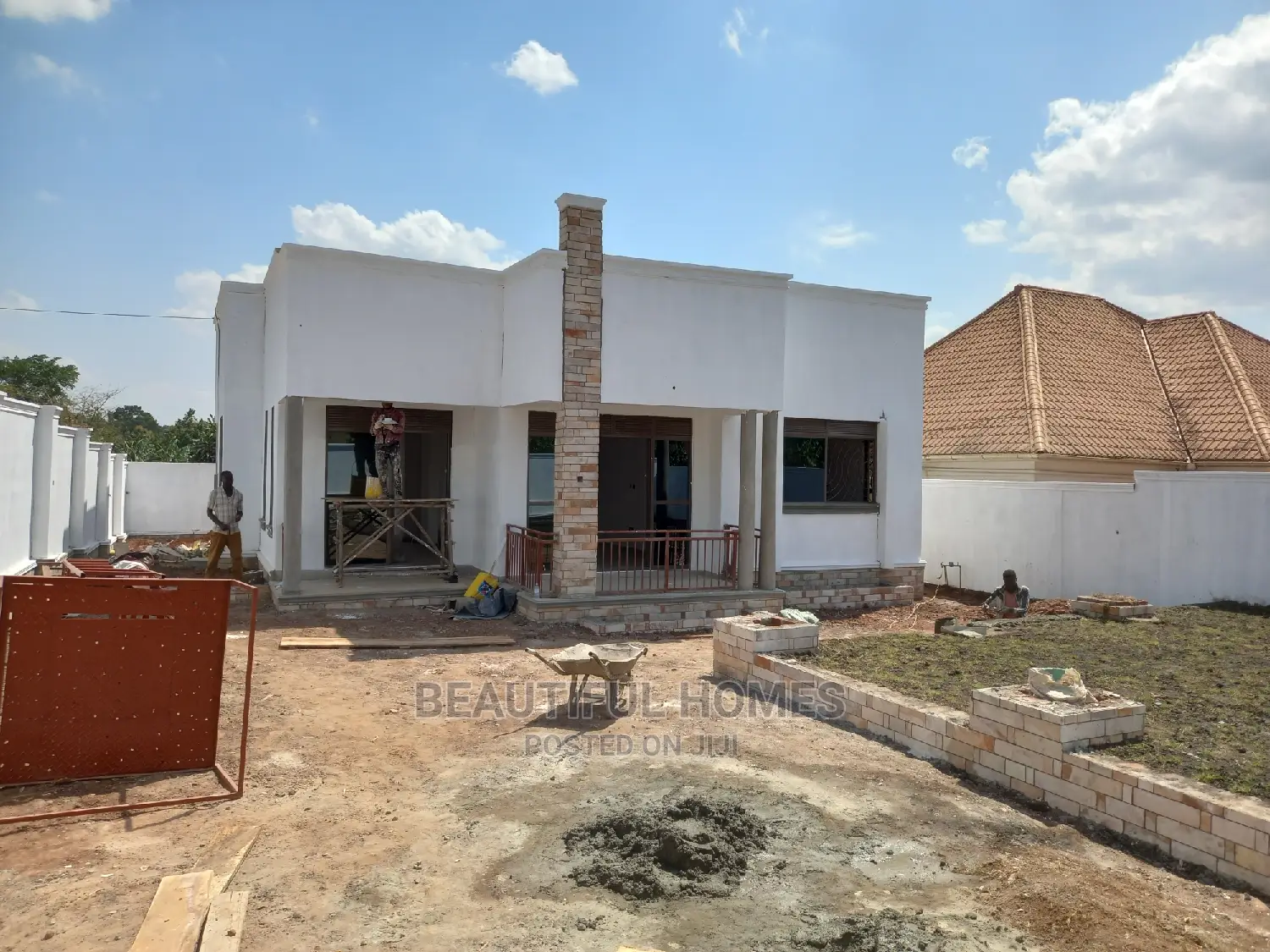 Furnished 4bdrm House in Kira for Sale