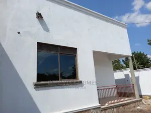 Furnished 4bdrm House in Kira for Sale