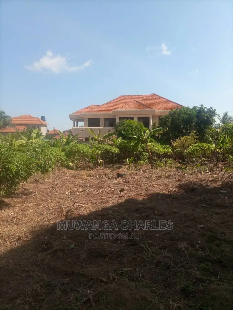 100by100ft Plot of Land for Sale and Garuga