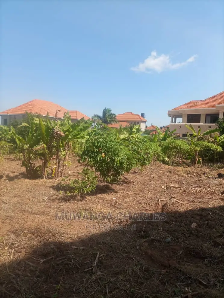 100by100ft Plot of Land for Sale and Garuga