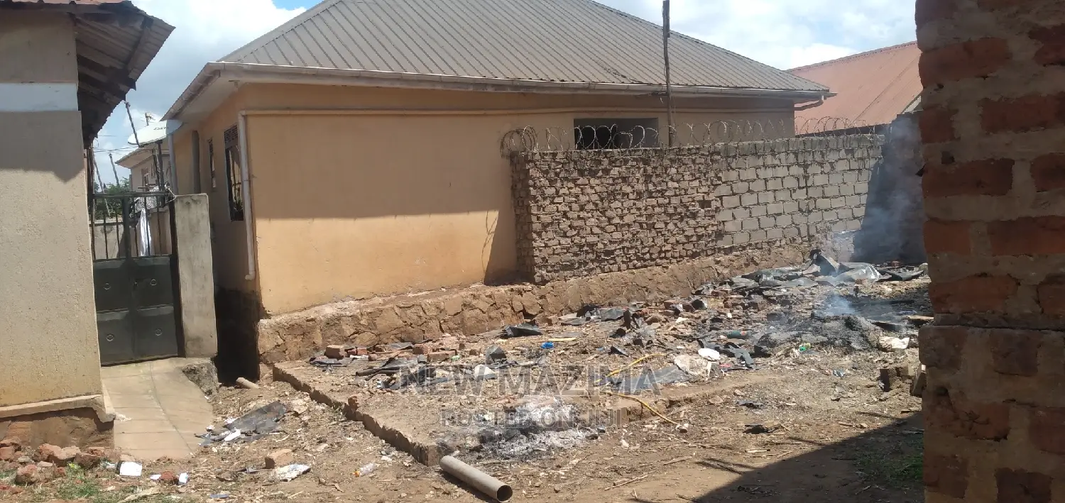 Very Strategic Plot on Quicksale in Heart of Munyonyo