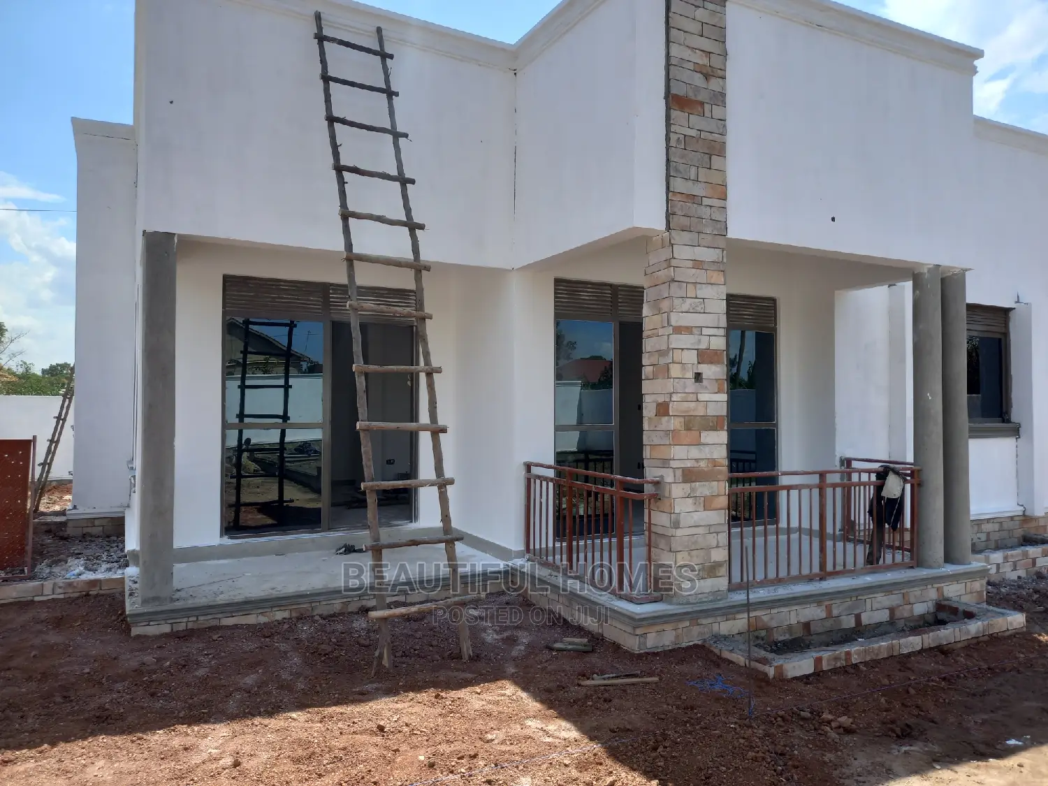 Furnished 4bdrm House in Kira for Sale