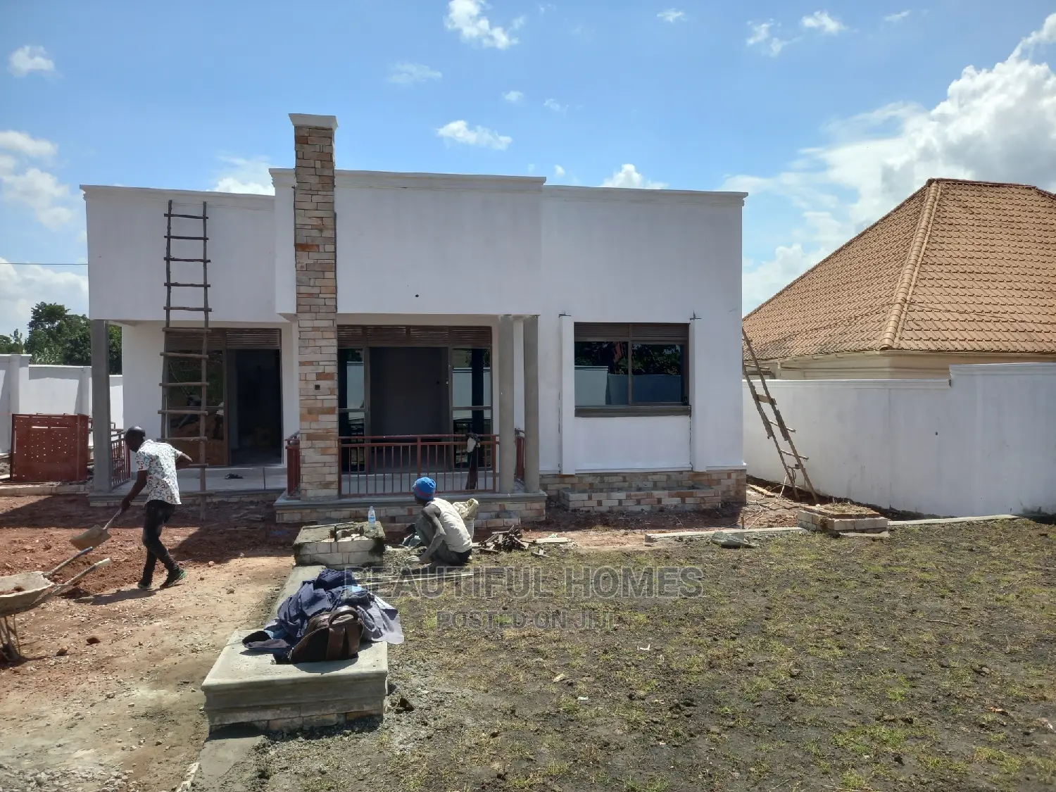 Furnished 4bdrm House in Kira for Sale