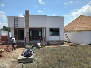 Furnished 4bdrm House in Kira for Sale