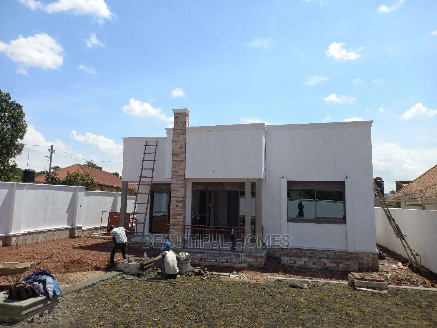 Furnished 4bdrm House in Kira for Sale