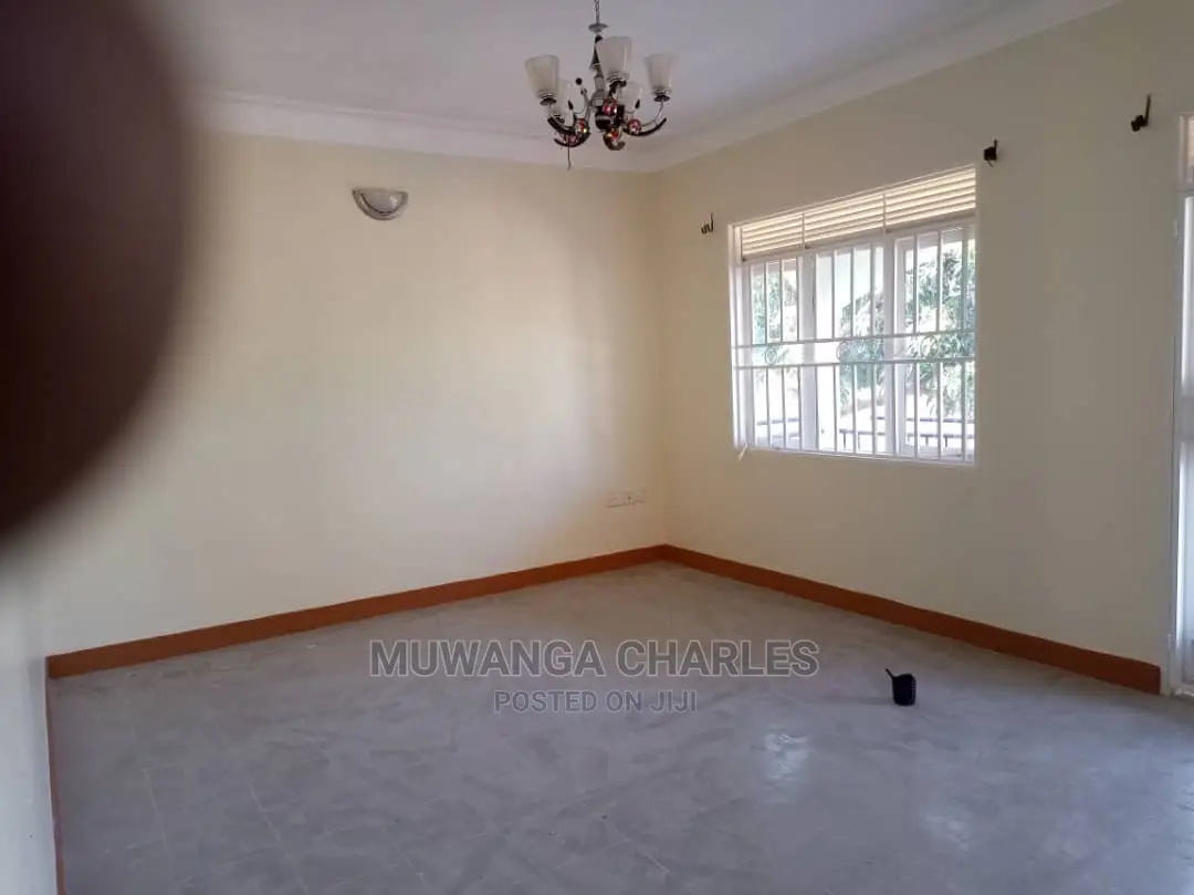 2bdrm House in Fs Properties Ltd, Central Division for rent