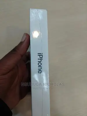 New Apple iPhone 13 256 GB Black