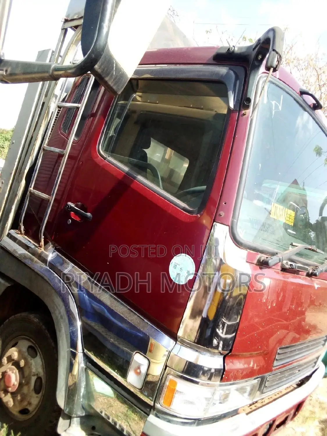 Fuso Truck 12 Tyres