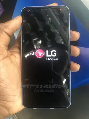 New LG Q7 Plus 64 GB Blue