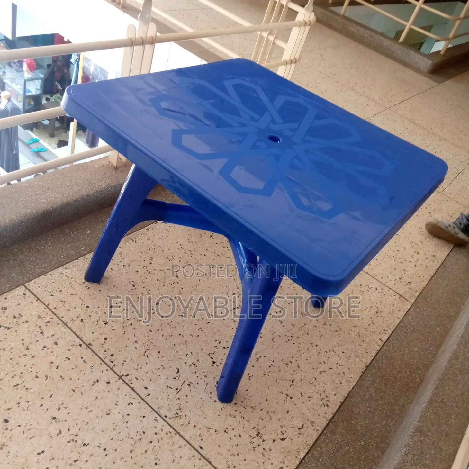 Plastic Square Table