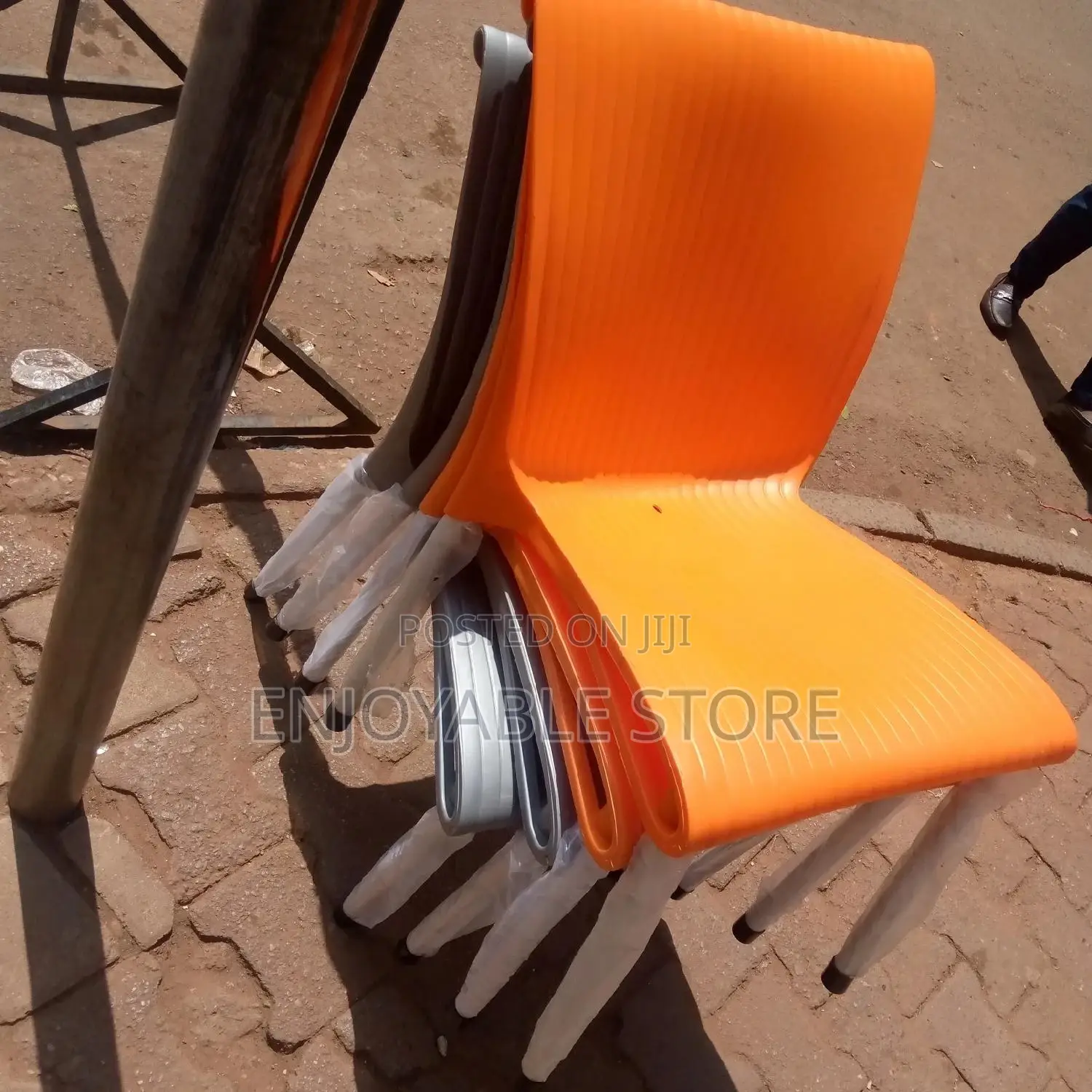 Plastic Crown Chairs