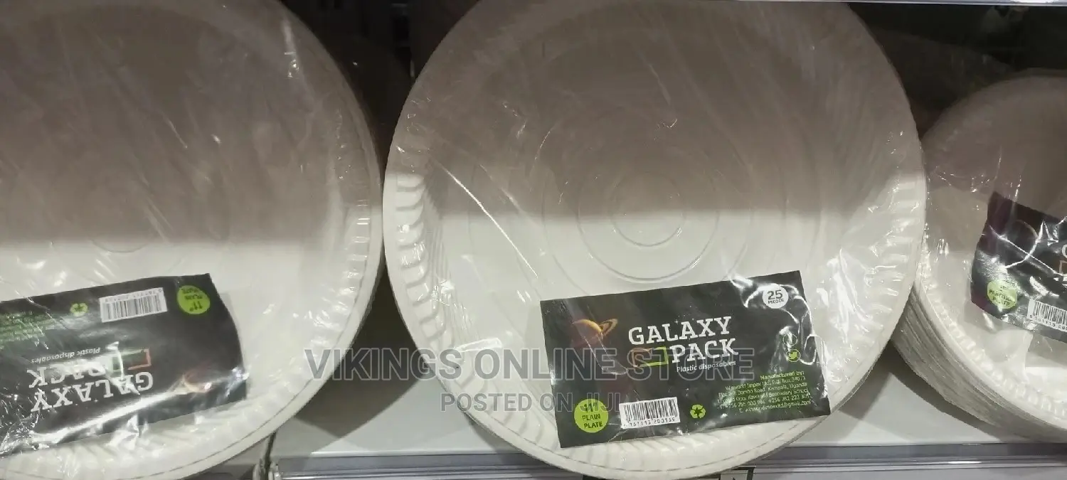 25 Pieces Plastic Disposable Dishes.