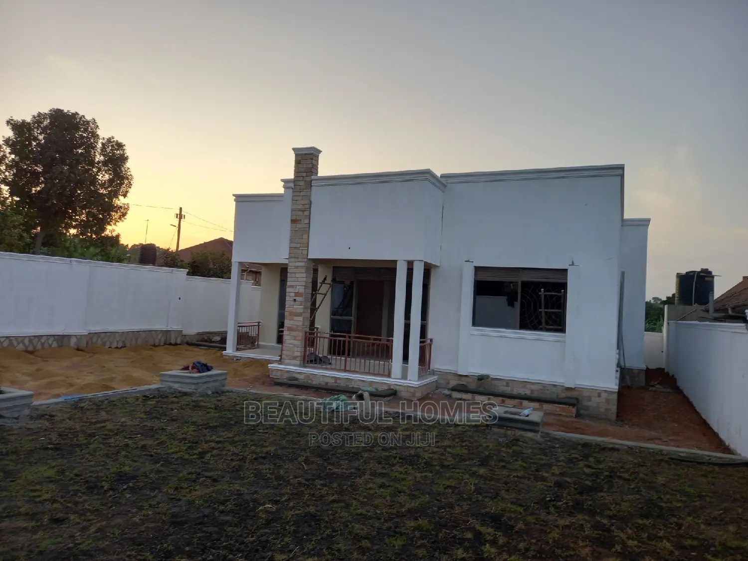 Furnished 4bdrm Bungalow in Kira for Sale
