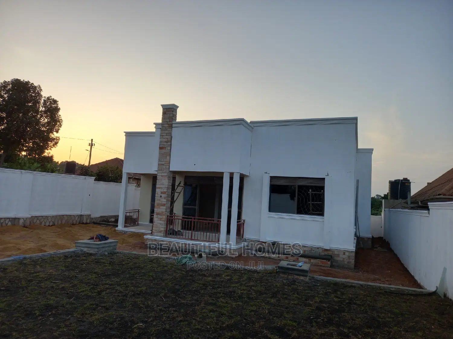 Furnished 4bdrm Bungalow in Kira for Sale