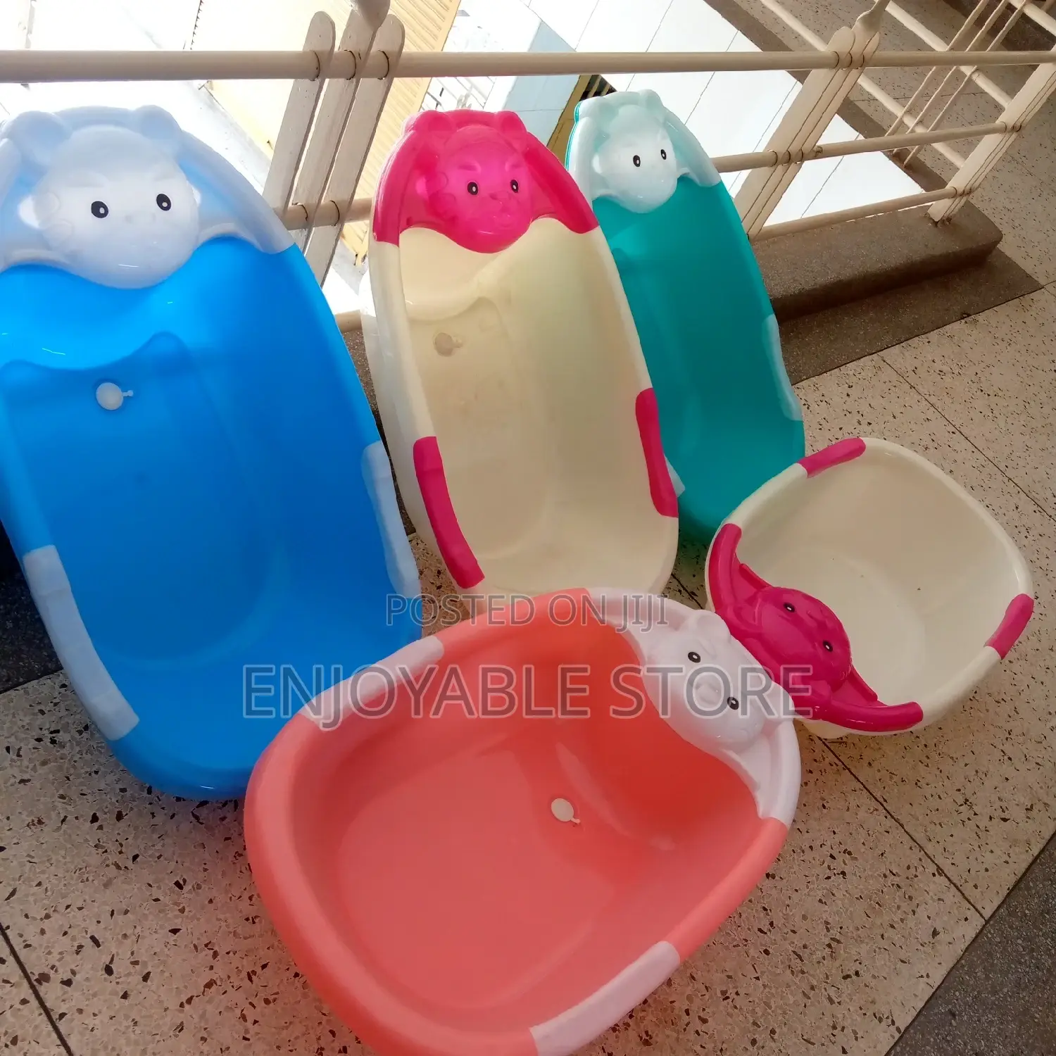 Plastic Baby Bathing Basin