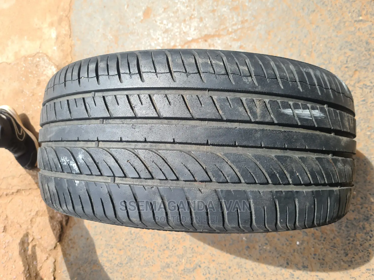 235/35r19 Used Tire