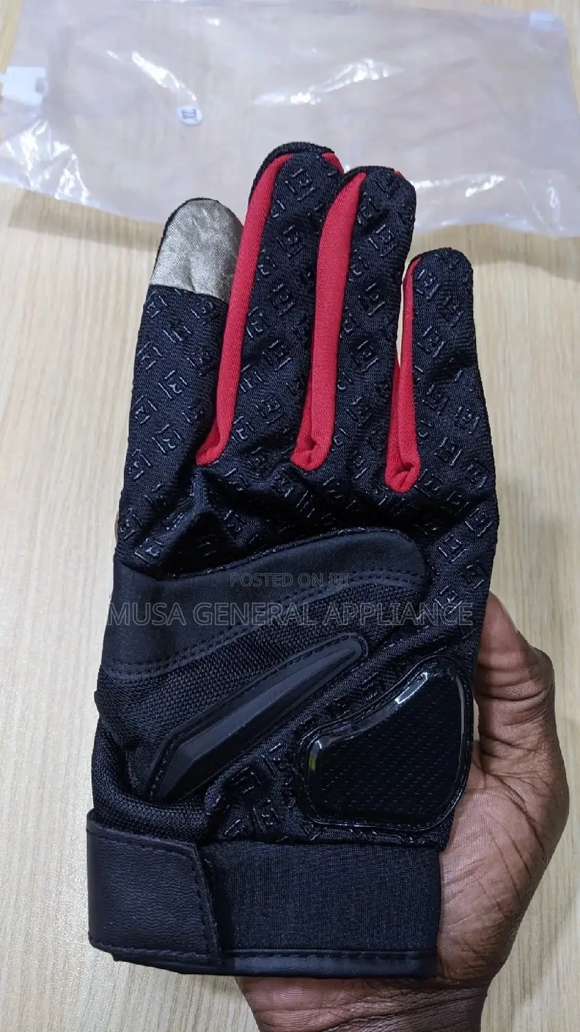 Riding Gloves (Rider's Gloves and Racing Gloves