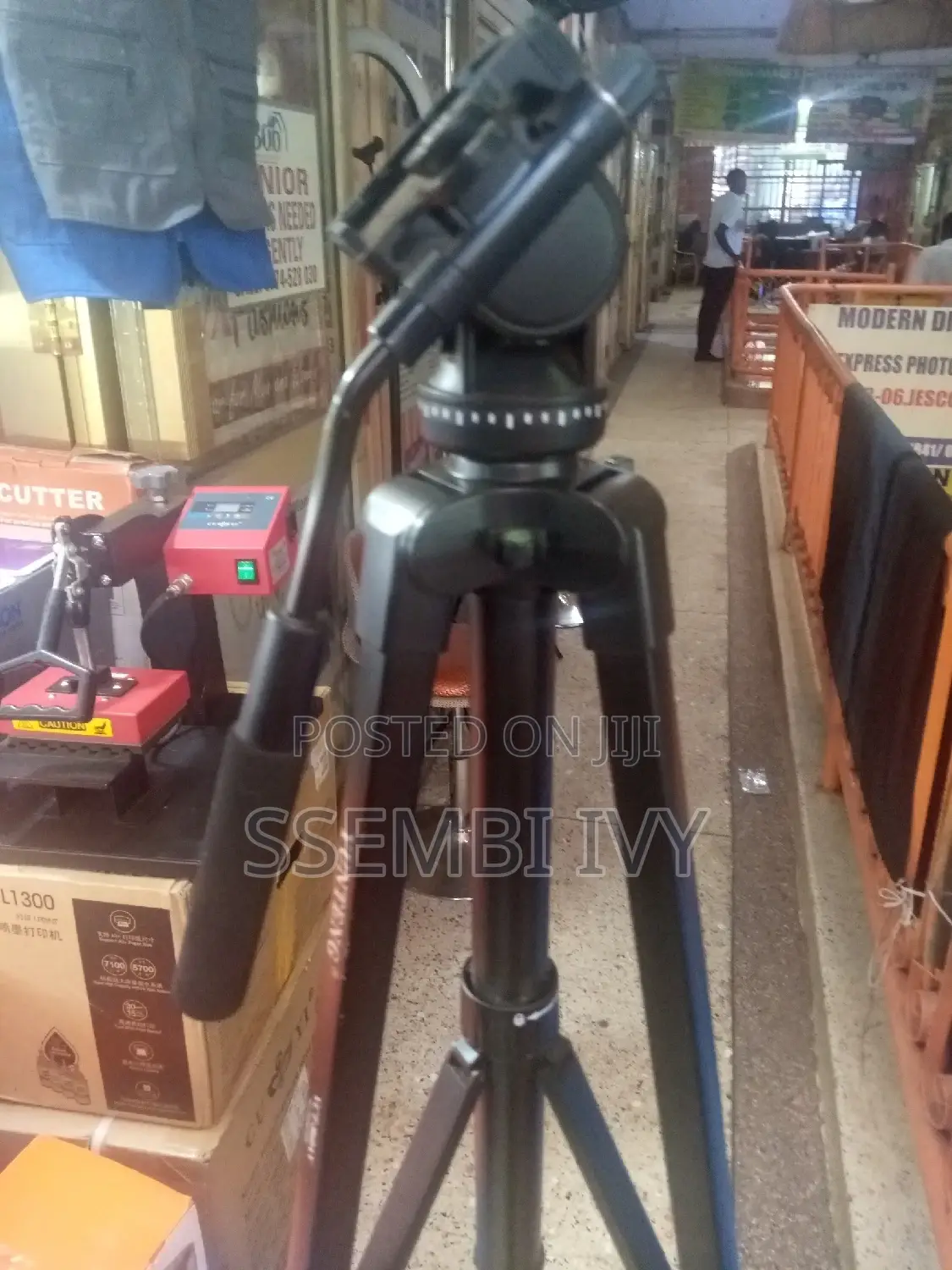 Tripod Stand.