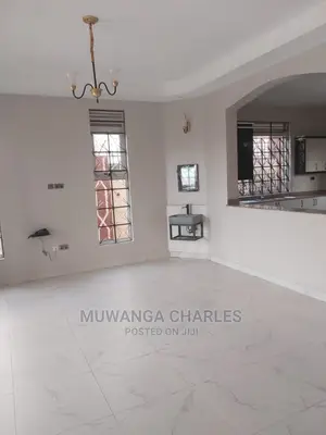 5bdrm Duplex in Fs Properties Ltd, Central Division for Sale
