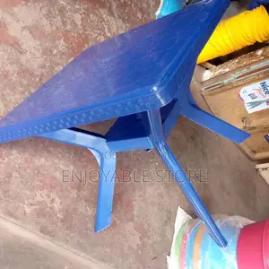 Plastic Square Table