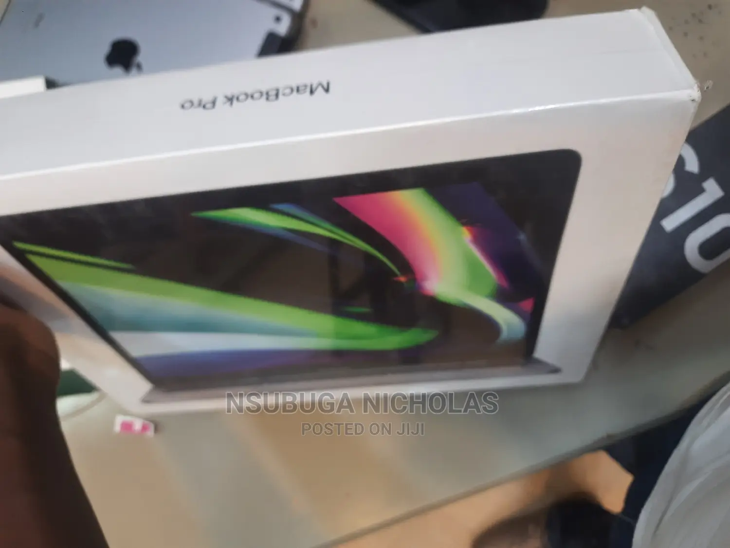 New Laptop Apple MacBook Pro 2021 M1 8GB Apple M1 SSD 256GB