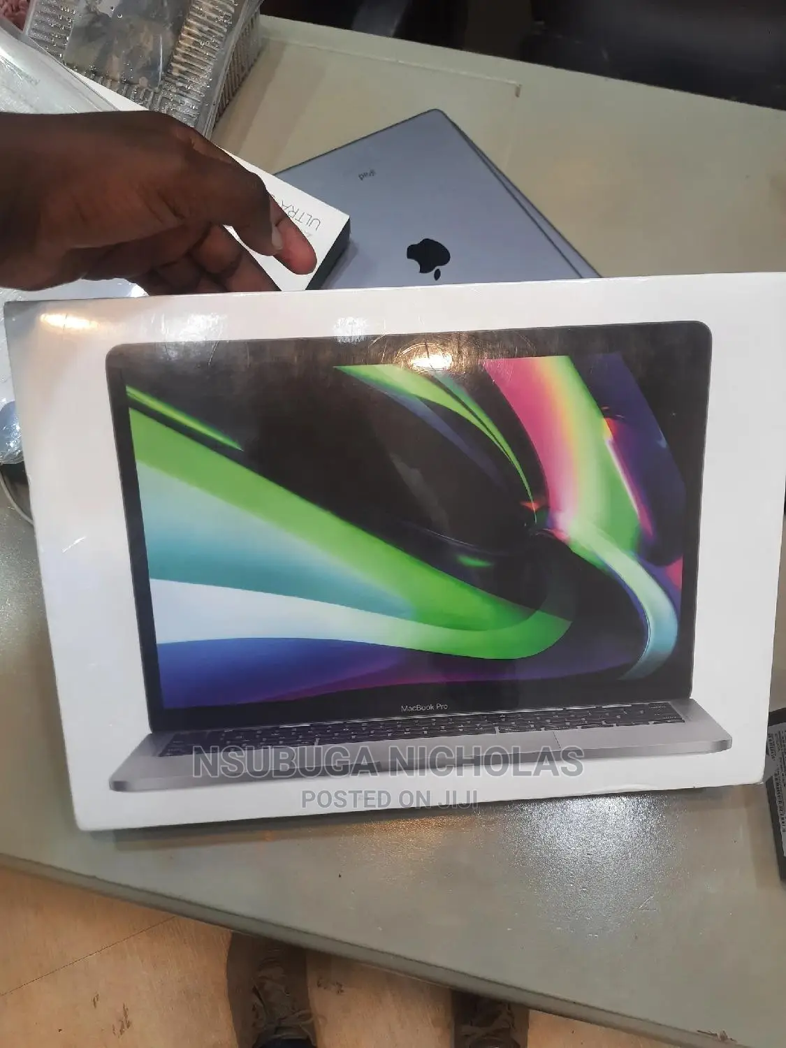 New Laptop Apple MacBook Pro 2021 M1 8GB Apple M1 SSD 256GB