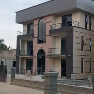 6bdrm Block of Flats in Munyonyo Heights, Central Division for Sale