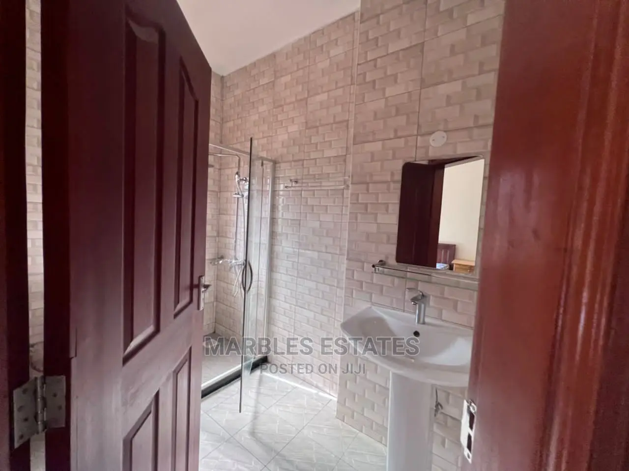 Furnished 3bdrm Townhouse/Terrace in Naguru, Central Division for Rent