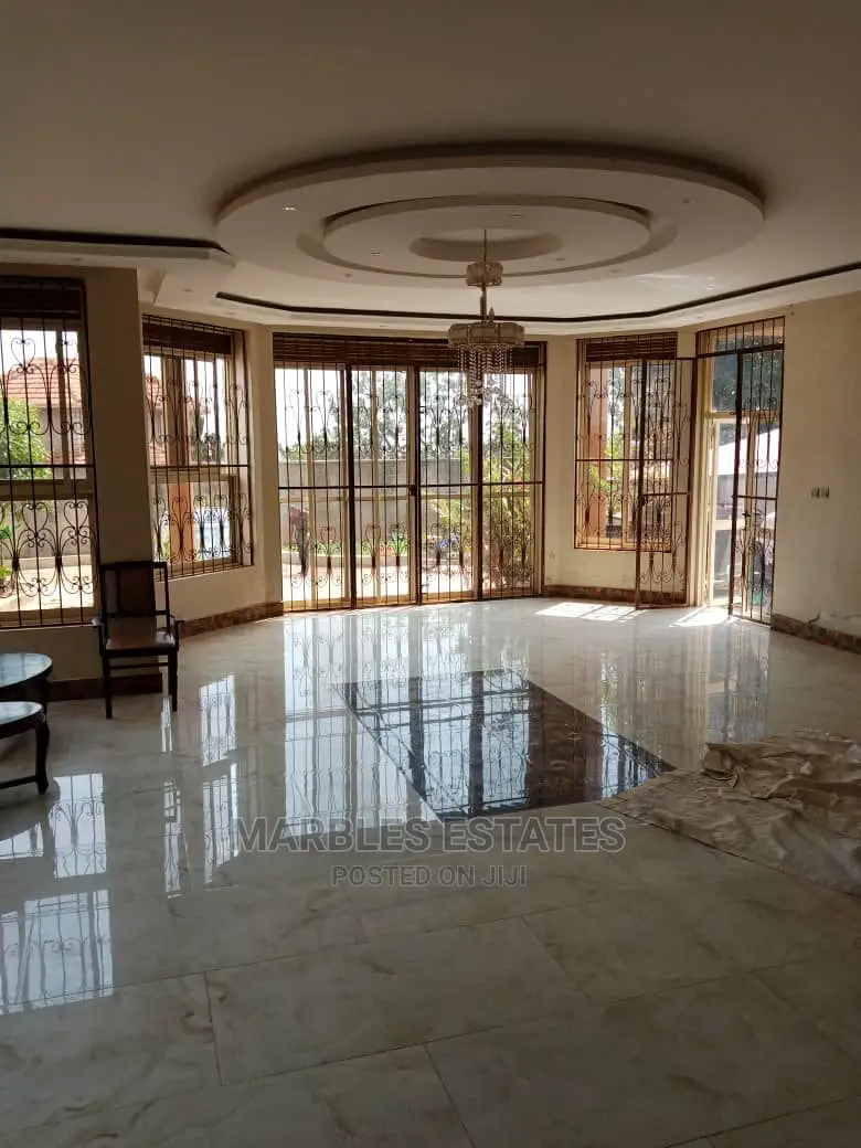 4bdrm House in Mutundwe, Central Division for Sale