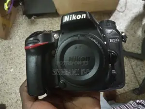 Nikon D7200 Body Only.