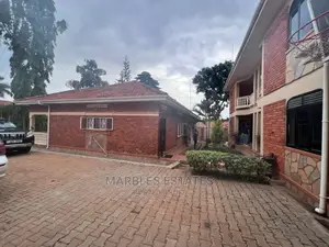 3bdrm House in Muyenga, Central Division for Sale