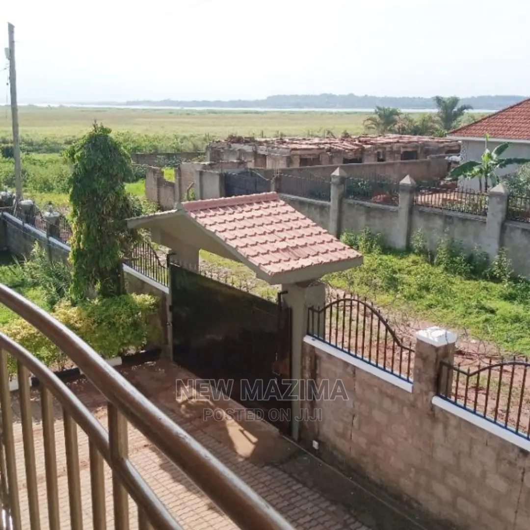 4bdrm House in Ntebe, Central Division for Sale